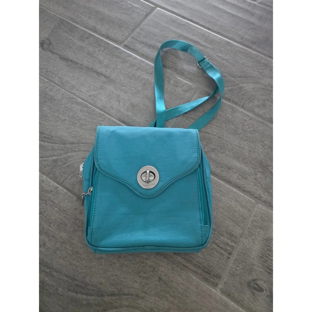 Baggallini Turquoise Blue Nylon Crossbody Bag Travel Messenger Turn Lock Small